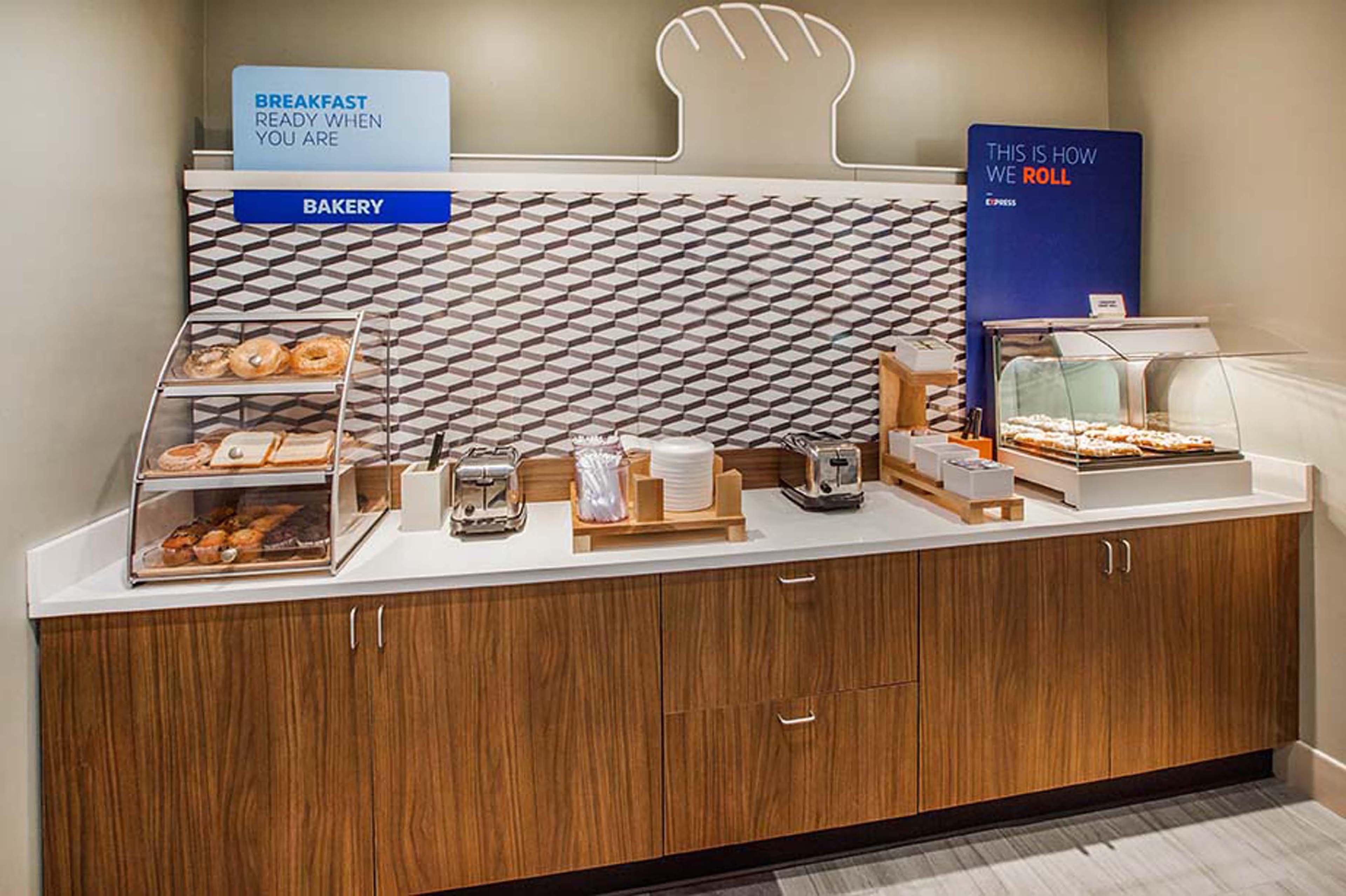 Holiday Inn Express & Suites Statesville Eksteriør billede