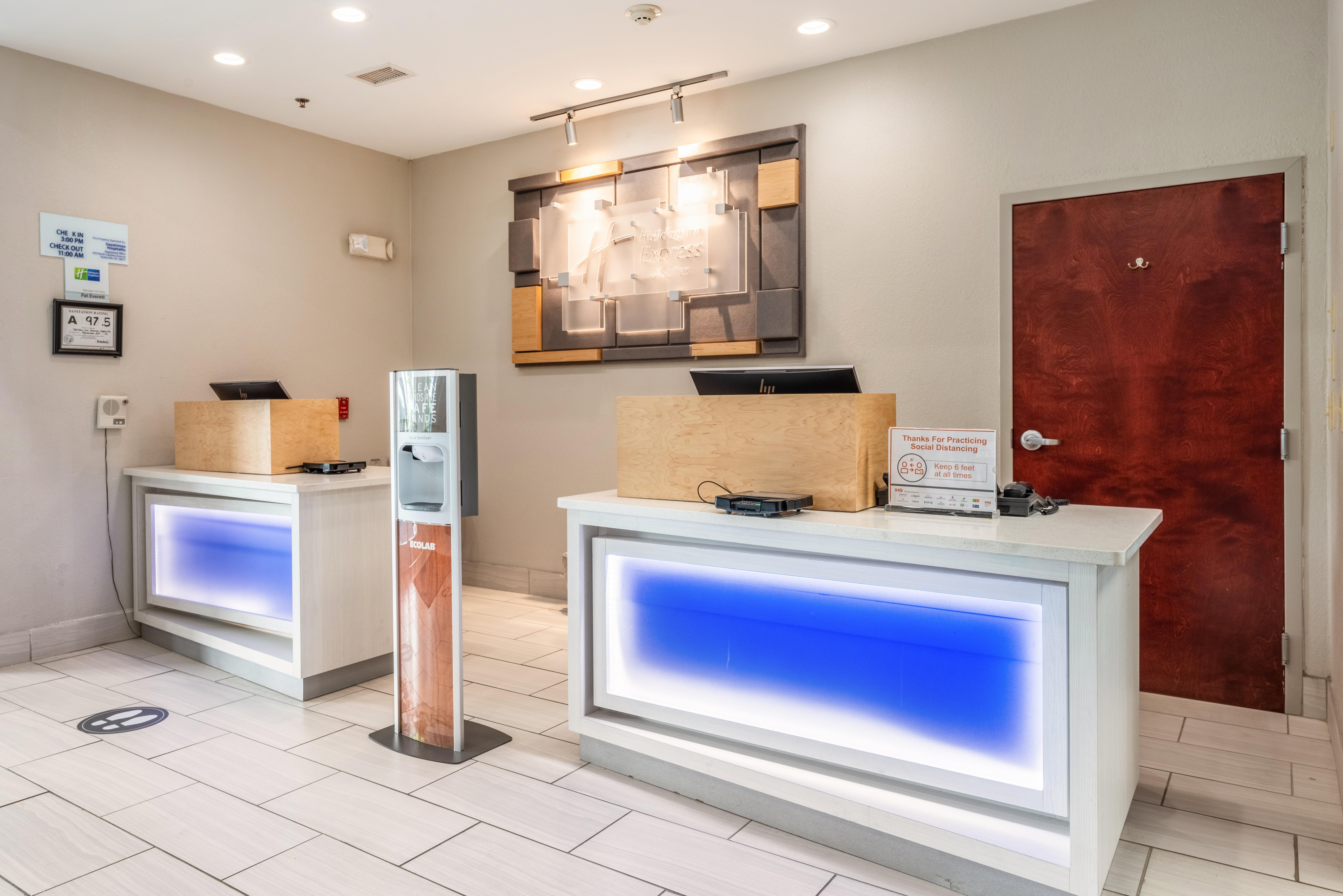 Holiday Inn Express & Suites Statesville Eksteriør billede