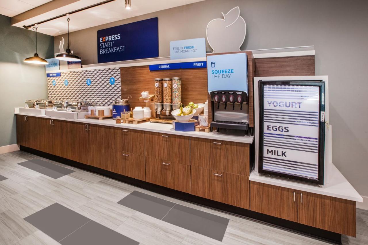 Holiday Inn Express & Suites Statesville Eksteriør billede